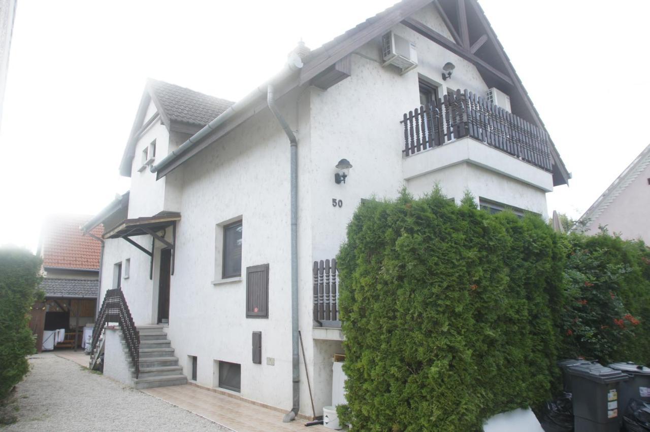 시오포크 Szuzanna Fenyves Panzio B&B 외부 사진