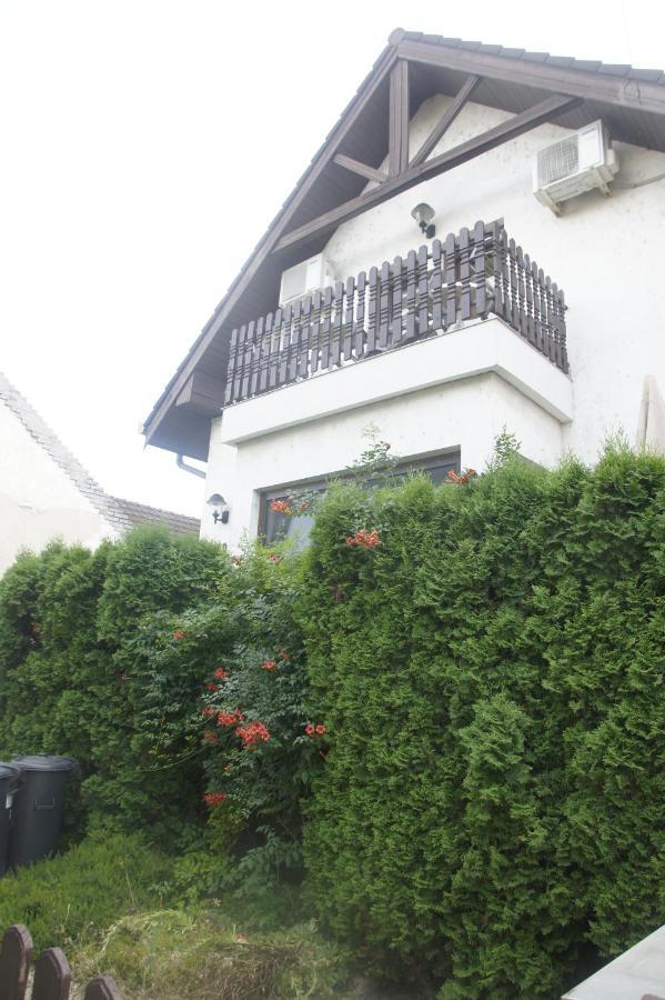 시오포크 Szuzanna Fenyves Panzio B&B 외부 사진