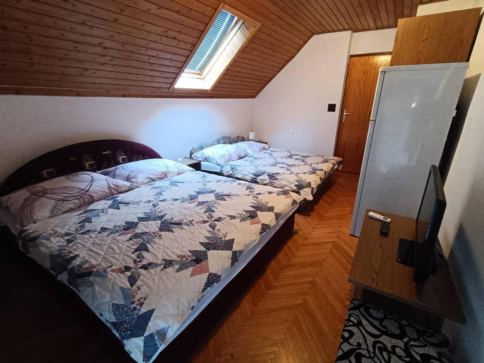 시오포크 Szuzanna Fenyves Panzio B&B 외부 사진