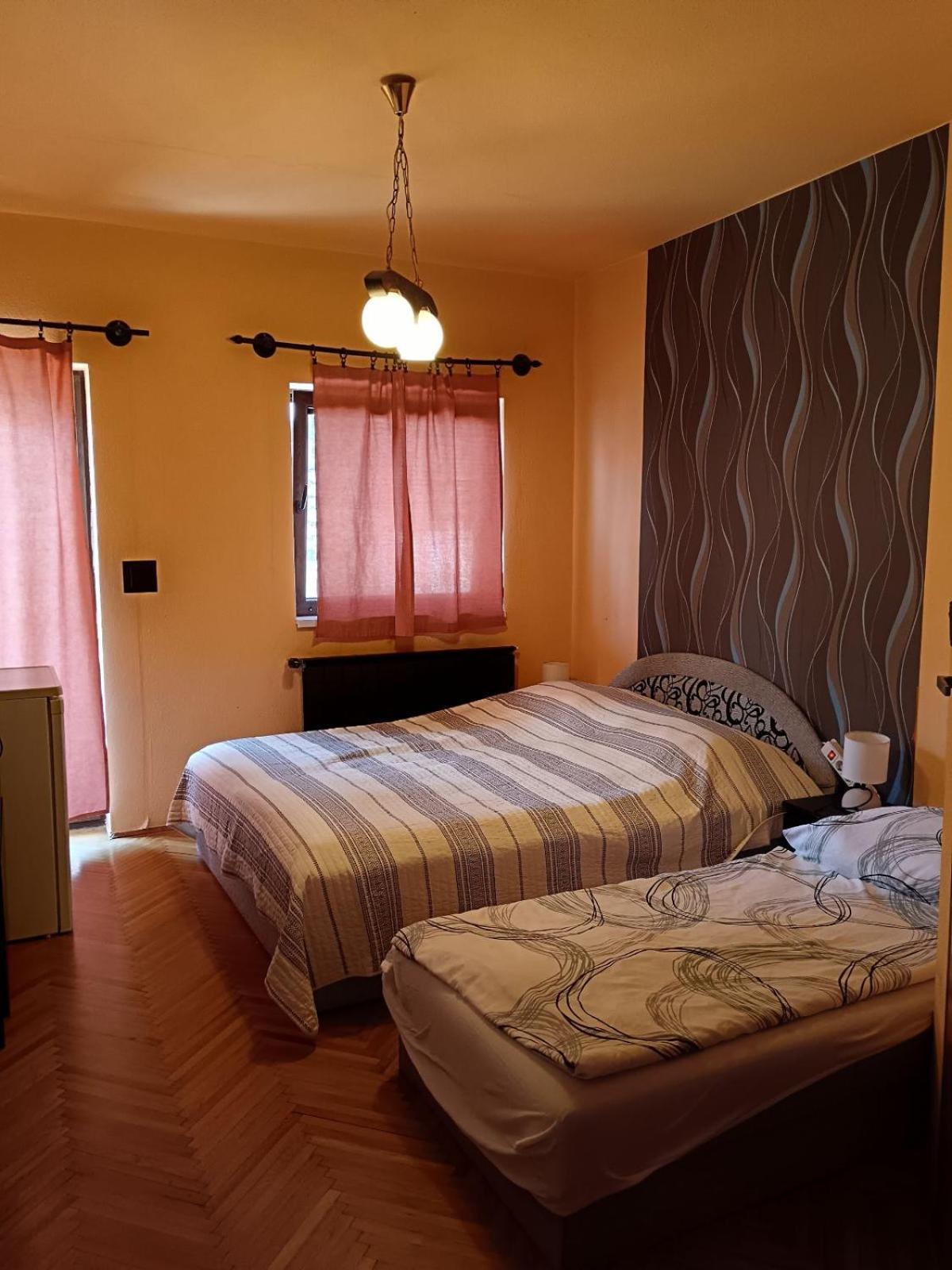 시오포크 Szuzanna Fenyves Panzio B&B 외부 사진